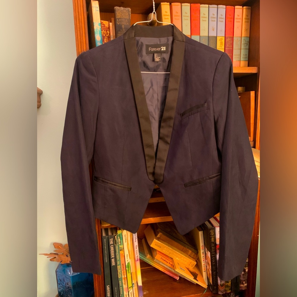 Black Blazer Forever 21 unique. Size Large Halloween